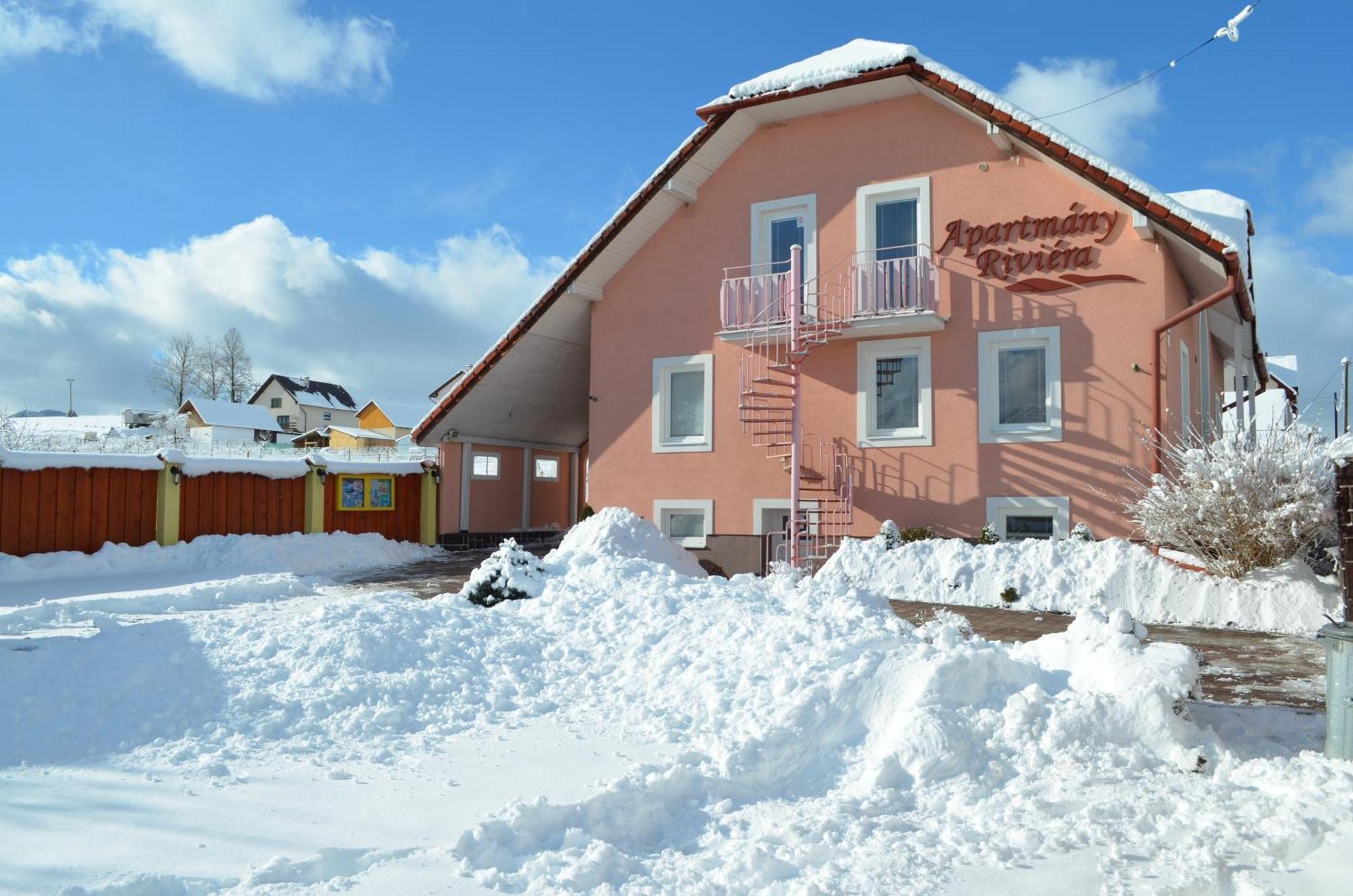 Apartmany Riviera A Chalupa Riviera Liptov, Bešeňová Exteriér fotografie