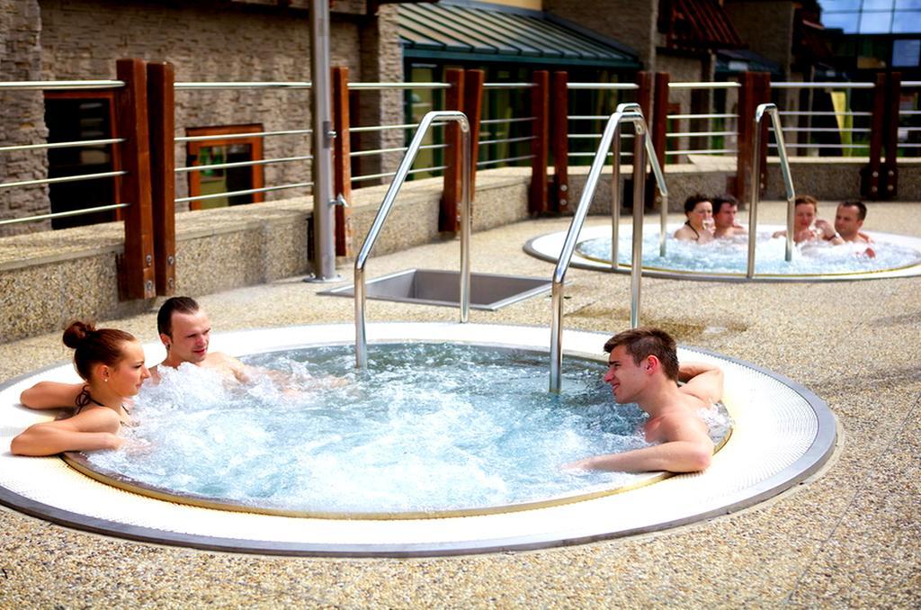 Apartmany Riviera A Chalupa Riviera Liptov, Bešeňová Exteriér fotografie